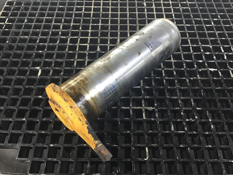 Liebherr Pin 130x445x395 - Engine and parts: picture 1 Liebherr Pin 130x445x395 - Engine and parts: picture 1