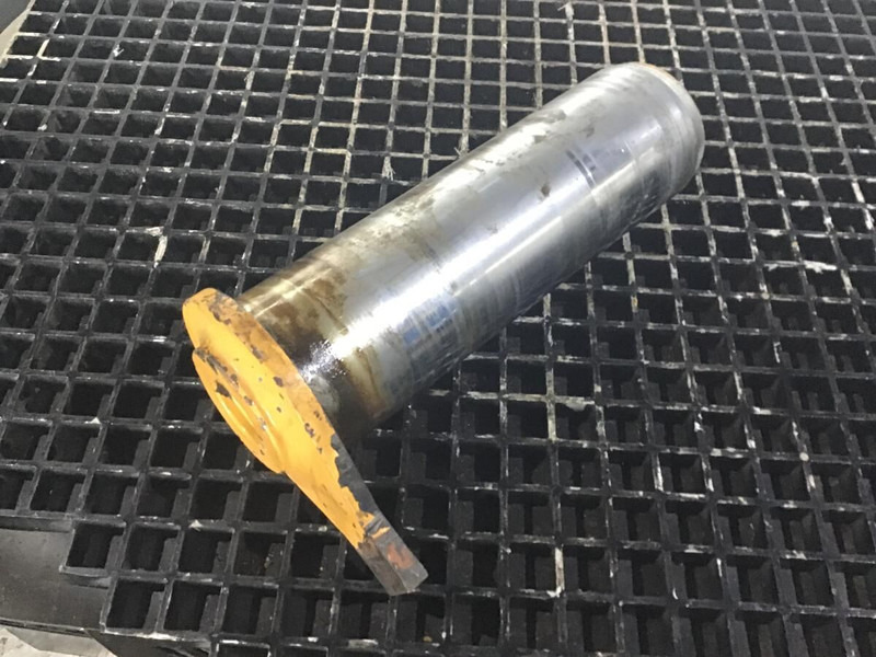 Liebherr Pin 130x445x395 - Engine and parts: picture 2 Liebherr Pin 130x445x395 - Engine and parts: picture 2