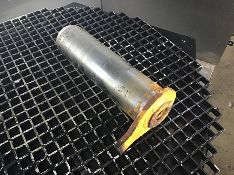 Liebherr Pin 130x490x440 - Engine and parts: picture 2 Liebherr Pin 130x490x440 - Engine and parts: picture 2