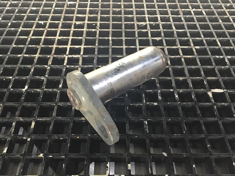 Liebherr Pin 70x185 - Engine and parts: picture 2 Liebherr Pin 70x185 - Engine and parts: picture 2