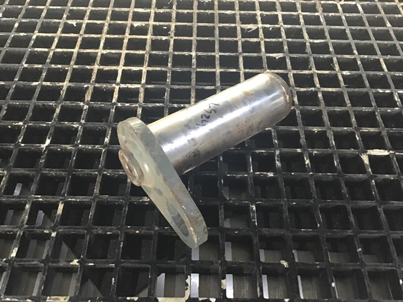 Liebherr Pin 70x185 - Engine and parts: picture 3 Liebherr Pin 70x185 - Engine and parts: picture 3