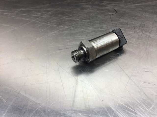 Liebherr Pressure Transmitter - Sensor: picture 4 Liebherr Pressure Transmitter - Sensor: picture 4