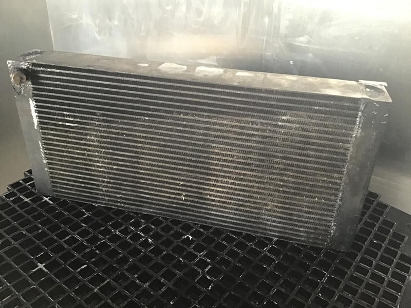 Liebherr R904 / A904 Li - Oil cooler: picture 2 Liebherr R904 / A904 Li - Oil cooler: picture 2