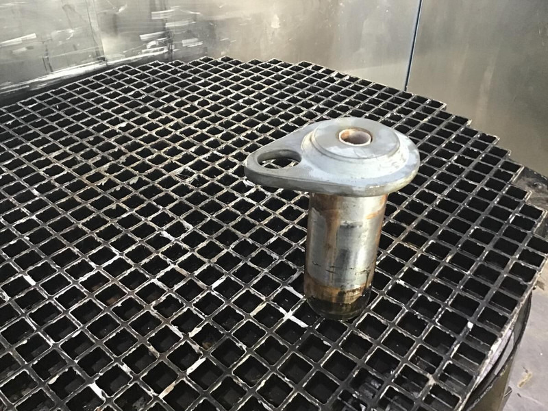 Liebherr Pin 90X258X223 - Spare parts: picture 2 Liebherr Pin 90X258X223 - Spare parts: picture 2