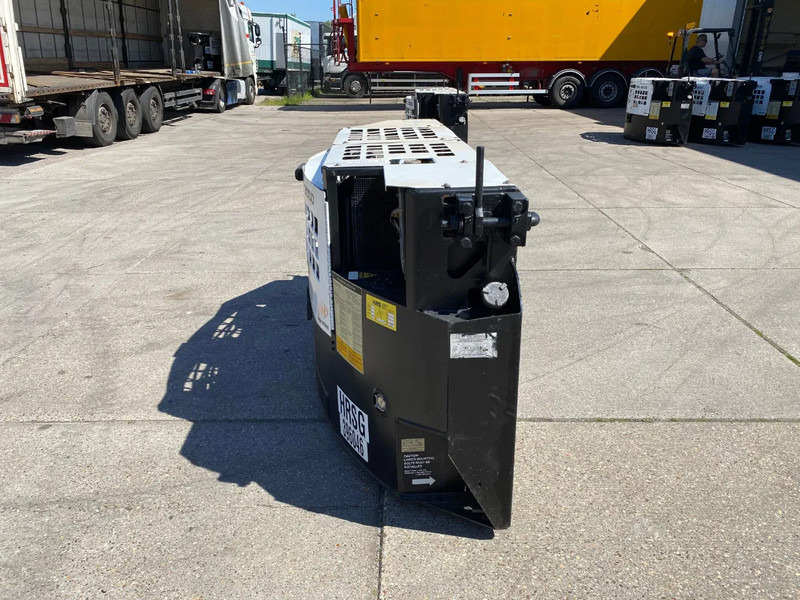 THERMO KING Genset Clip-on SG 3000 / 2013 / 9652 hrs. - Generator set: picture 3 THERMO KING Genset Clip-on SG 3000 / 2013 / 9652 hrs. - Generator set: picture 3