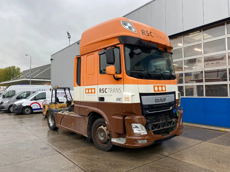 DAF XF 106.460 / Damage / 2x Tank / ADR - Tractor unit: picture 3 DAF XF 106.460 / Damage / 2x Tank / ADR - Tractor unit: picture 3