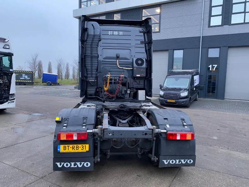 Volvo FH 16.600 Globetrotter XL / 2x Tank / Stand Airco / Full Spoilers - Tractor unit: picture 5 Volvo FH 16.600 Globetrotter XL / 2x Tank / Stand Airco / Full Spoilers - Tractor unit: picture 5