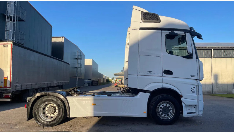Mercedes-Benz Actros 1945 - Tractor unit: picture 4 Mercedes-Benz Actros 1945 - Tractor unit: picture 4
