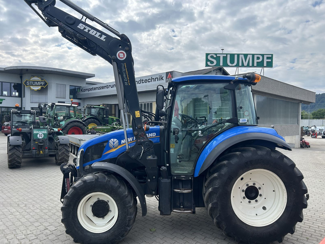 New Holland T4.105 - Farm tractor: picture 4 New Holland T4.105 - Farm tractor: picture 4
