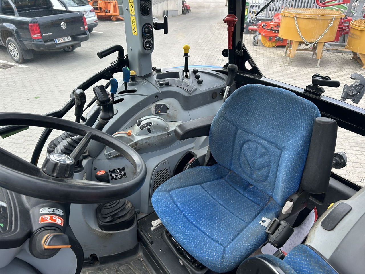 New Holland T4.105 - Farm tractor: picture 5 New Holland T4.105 - Farm tractor: picture 5