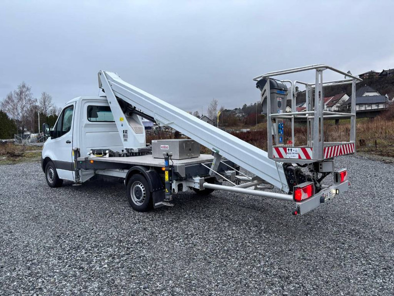 Mercedes-Benz Dino 230VTH - Truck mounted aerial platform: picture 3 Mercedes-Benz Dino 230VTH - Truck mounted aerial platform: picture 3