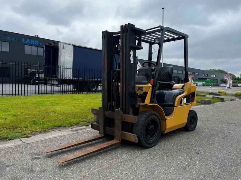 Caterpillar DP25NT - Diesel forklift: picture 4 Caterpillar DP25NT - Diesel forklift: picture 4