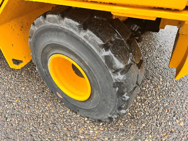 Telescopic wheel loader JCB TLT30-19E: picture 10