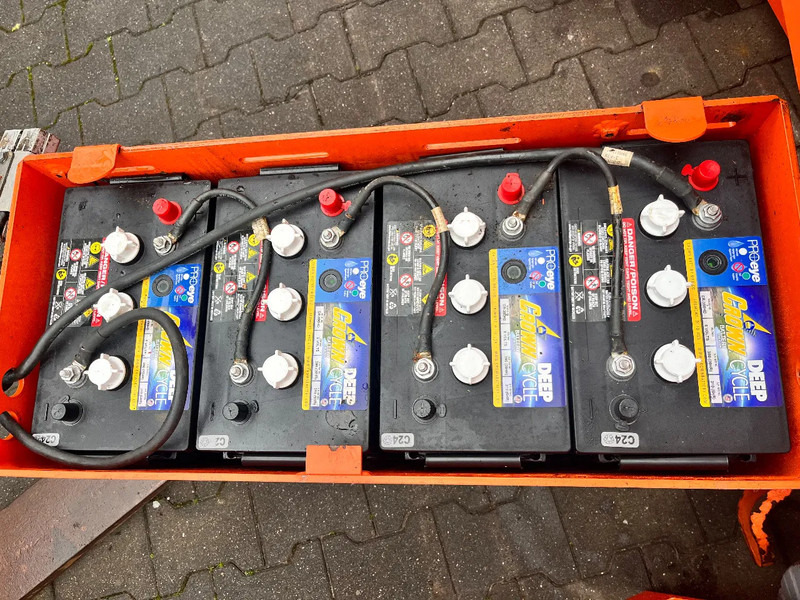 Articulated boom JLG E300AJP: picture 6