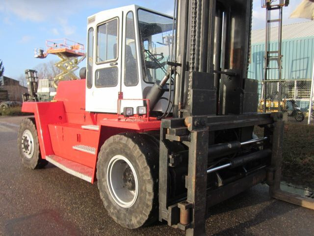 Kalmar DC12-1200 - Diesel forklift: picture 3 Kalmar DC12-1200 - Diesel forklift: picture 3