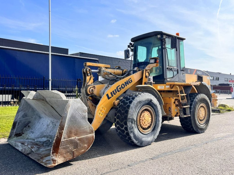 LIUGONG /CATERPILLAR CLG842 III - Wheel loader: picture 4 LIUGONG /CATERPILLAR CLG842 III - Wheel loader: picture 4