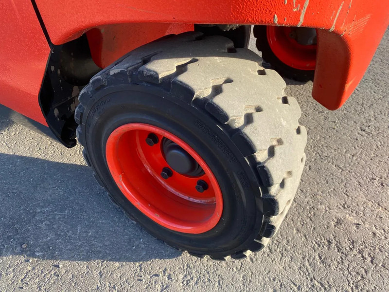 Forklift Linde E35HL-01: picture 12 Forklift Linde E35HL-01: picture 12