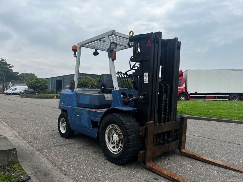 Mitsubishi FD40 - Diesel forklift: picture 3 Mitsubishi FD40 - Diesel forklift: picture 3