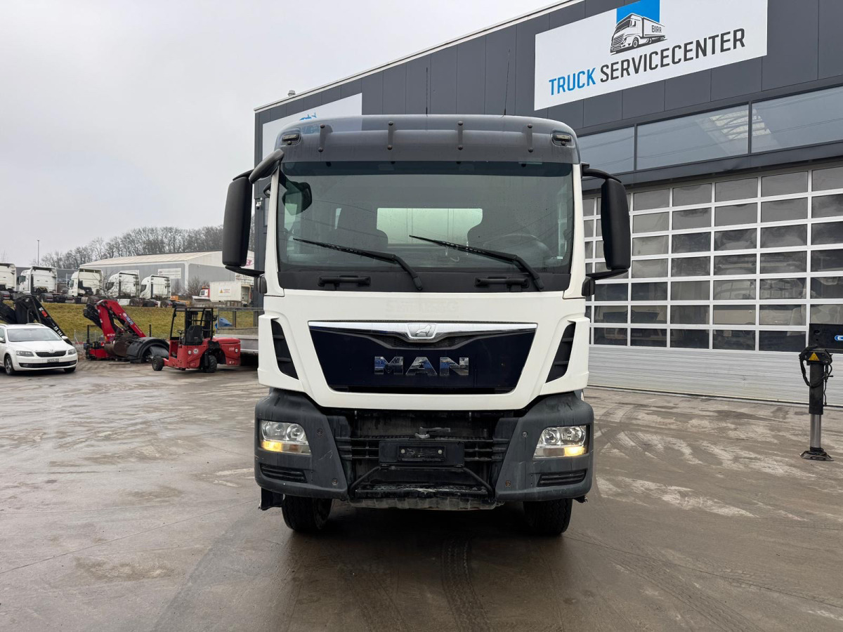 MAN TGS 35.440 8x4 9m3 Cifa - Concrete mixer truck: picture 2 MAN TGS 35.440 8x4 9m3 Cifa - Concrete mixer truck: picture 2