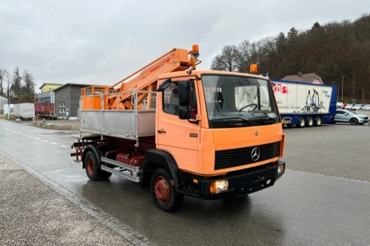 Mercedes-Benz 709 WUMAG GELENKSTEIGER 14M - Truck mounted aerial platform: picture 2 Mercedes-Benz 709 WUMAG GELENKSTEIGER 14M - Truck mounted aerial platform: picture 2