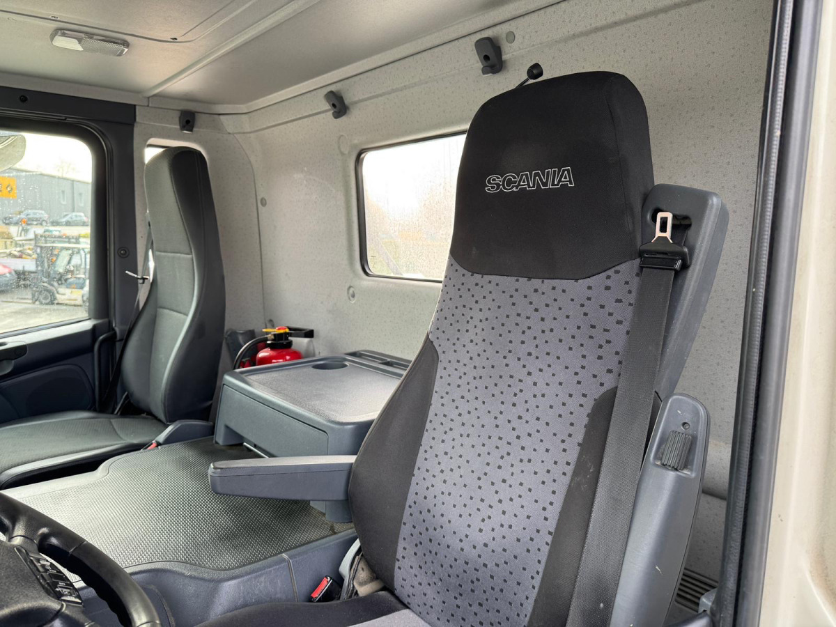 Concrete mixer truck SCANIA P410 8x4 Liebherr 9m3: picture 13 Concrete mixer truck SCANIA P410 8x4 Liebherr 9m3: picture 13