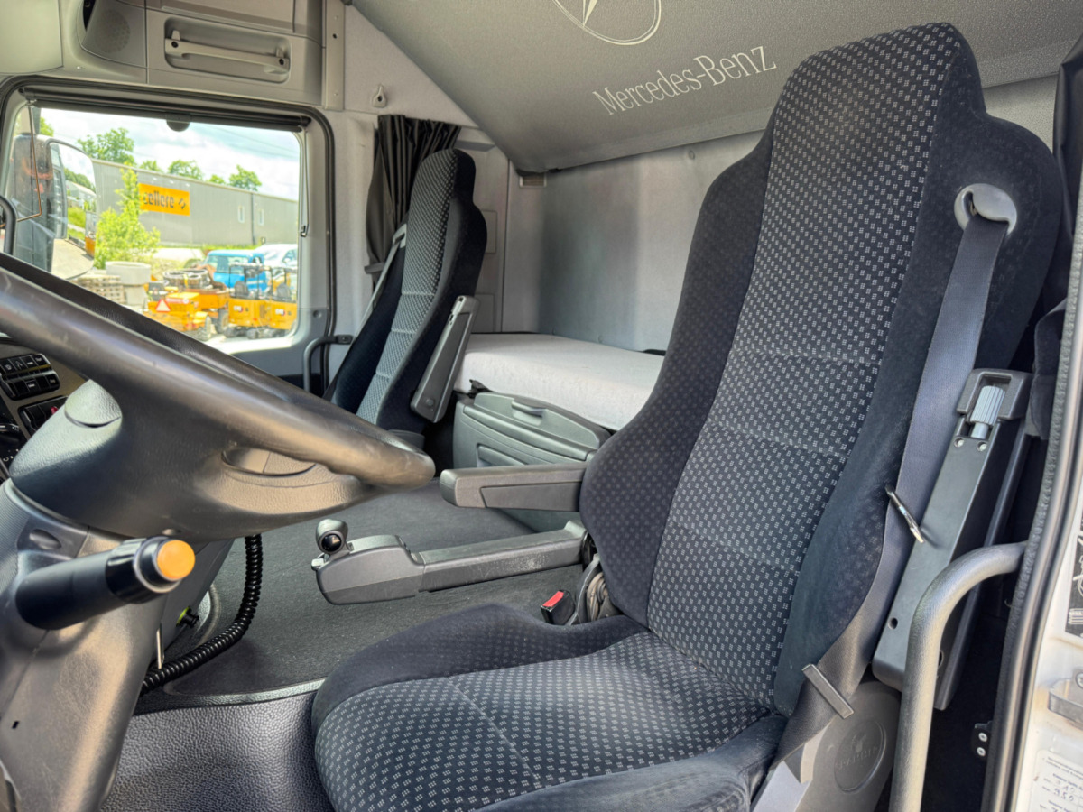 Tractor unit MERCEDES Actros 1848 4x2: picture 12 Tractor unit MERCEDES Actros 1848 4x2: picture 12