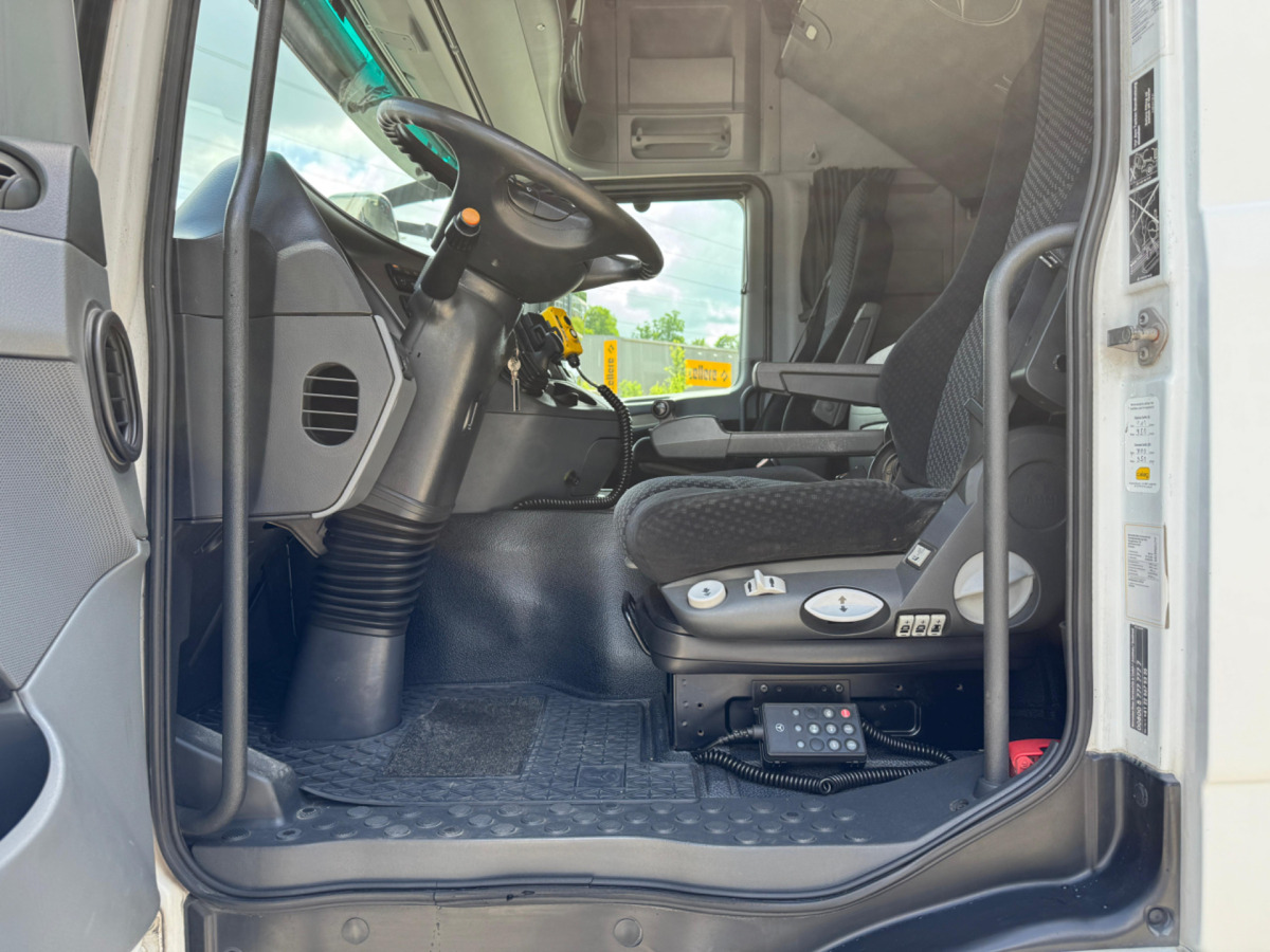 Tractor unit MERCEDES Actros 1848 4x2: picture 10 Tractor unit MERCEDES Actros 1848 4x2: picture 10