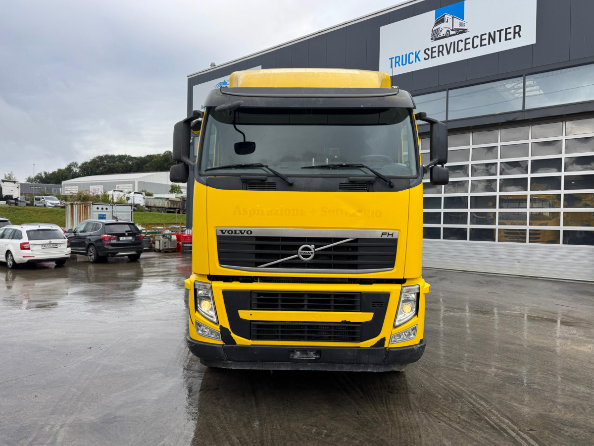 VOLVO FH-500 10x4 - Cab chassis truck: picture 2 VOLVO FH-500 10x4 - Cab chassis truck: picture 2