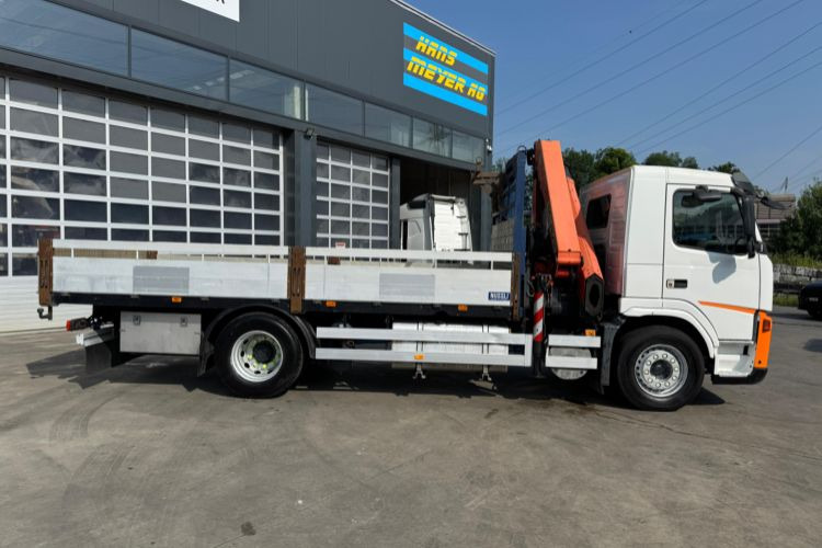 Volvo FM-300 4x2 Palfinger 16502-5 - Crane truck: picture 5 Volvo FM-300 4x2 Palfinger 16502-5 - Crane truck: picture 5