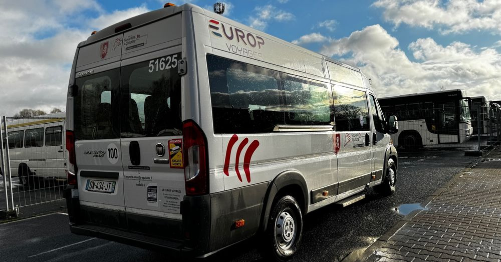 Fiat Ducato / 17 miejsc / EURO 6/ IGŁA !!!/ Cena:75000 zł netto - Minibus, Passenger van: picture 2 Fiat Ducato / 17 miejsc / EURO 6/ IGŁA !!!/ Cena:75000 zł netto - Minibus, Passenger van: picture 2