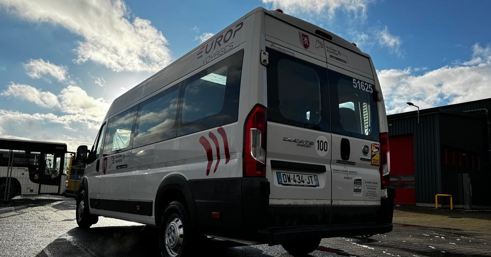 Fiat Ducato / 17 miejsc / EURO 6/ IGŁA !!!/ Cena:75000 zł netto - Minibus, Passenger van: picture 4 Fiat Ducato / 17 miejsc / EURO 6/ IGŁA !!!/ Cena:75000 zł netto - Minibus, Passenger van: picture 4