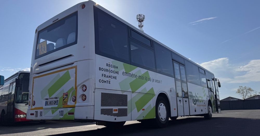 Temsa Tourmalin / motor Cumminis / 60 miejsc / Euro 5 /niski przebieg km/ Cena:69000zł netto - Suburban bus: picture 4 Temsa Tourmalin / motor Cumminis / 60 miejsc / Euro 5 /niski przebieg km/ Cena:69000zł netto - Suburban bus: picture 4