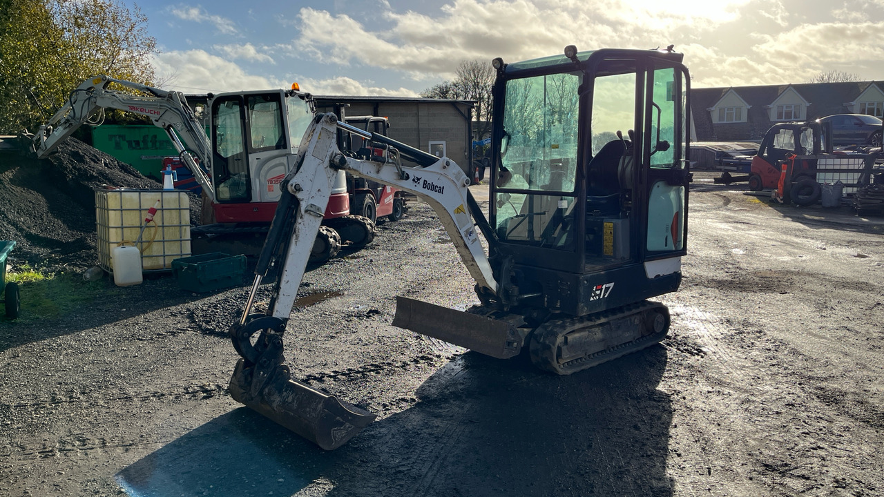 BOBCAT E17 - Mini excavator: picture 2 BOBCAT E17 - Mini excavator: picture 2