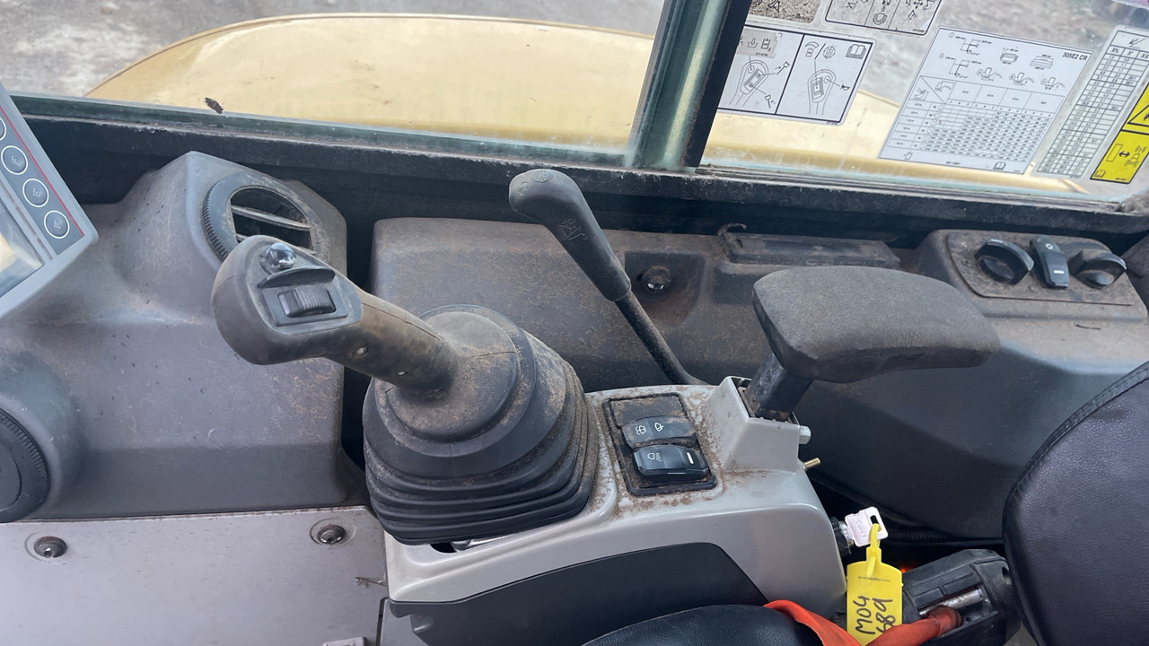 Mini excavator CATERPILLAR 305E2: picture 7