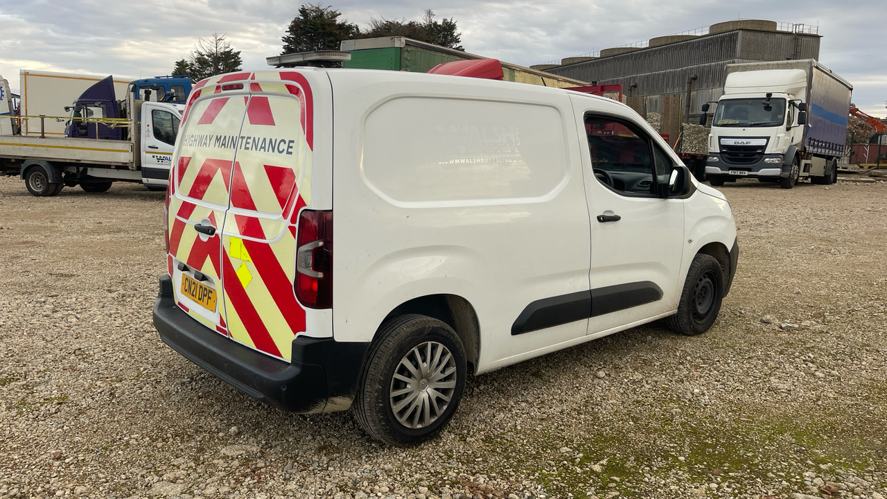 CITROEN BERLINGO 650 1.5 BLUEHDI 75PS - Small van: picture 4 CITROEN BERLINGO 650 1.5 BLUEHDI 75PS - Small van: picture 4