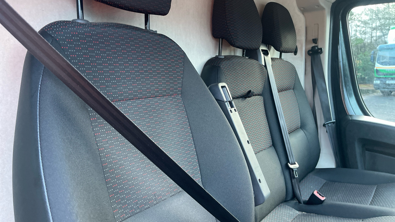 Panel van Citroen Relay 35 2.2 HDi 140PS: picture 8 Panel van Citroen Relay 35 2.2 HDi 140PS: picture 8