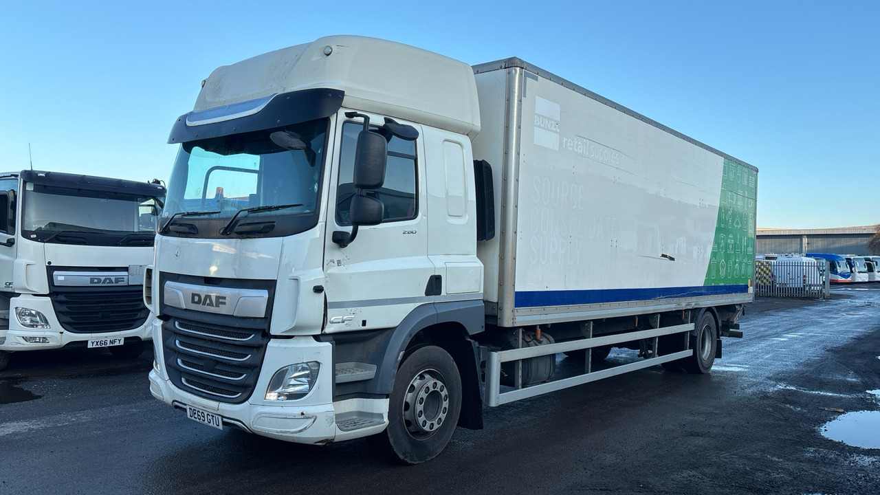 DAF CF 260 - Box truck: picture 2 DAF CF 260 - Box truck: picture 2