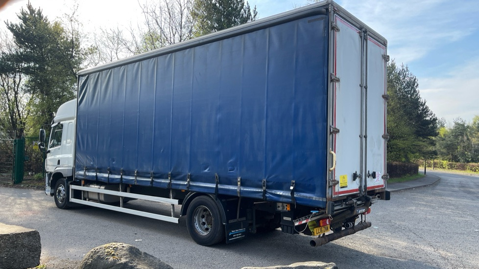 DAF CF 310 EURO 6 18 TONNE - Curtainsider truck: picture 3 DAF CF 310 EURO 6 18 TONNE - Curtainsider truck: picture 3