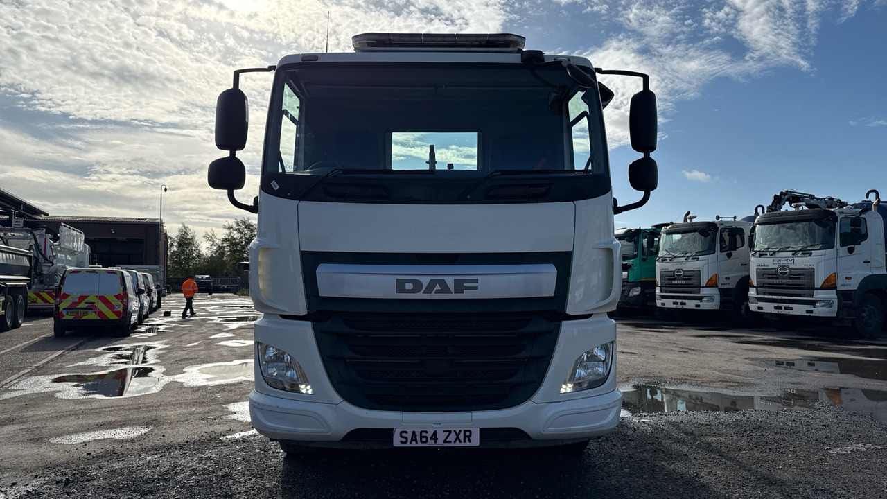 Hook lift truck DAF CF 400: picture 12