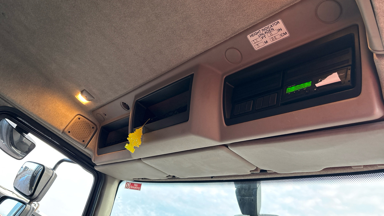 Curtainsider truck DAF LF 150: picture 15 Curtainsider truck DAF LF 150: picture 15