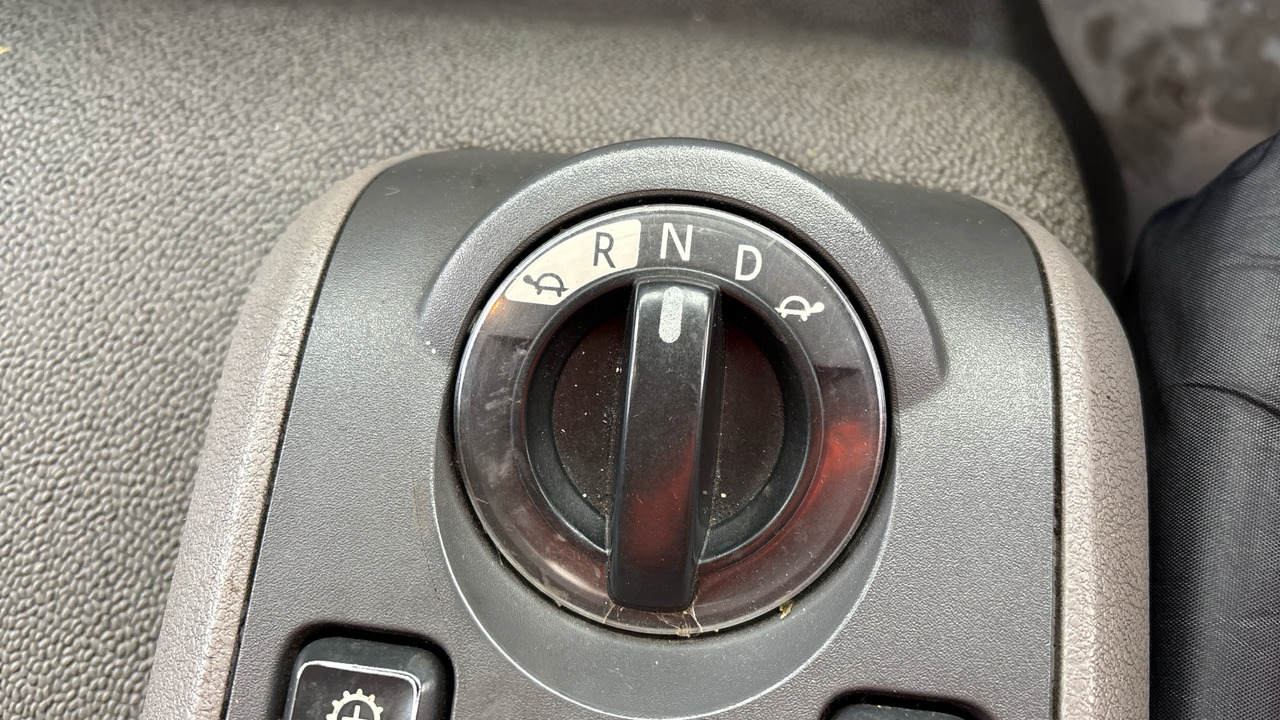 Curtainsider truck DAF LF 150: picture 16 Curtainsider truck DAF LF 150: picture 16