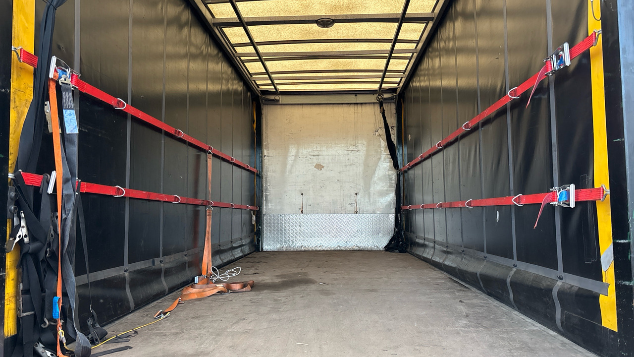 Curtainsider truck DAF LF 150: picture 18 Curtainsider truck DAF LF 150: picture 18