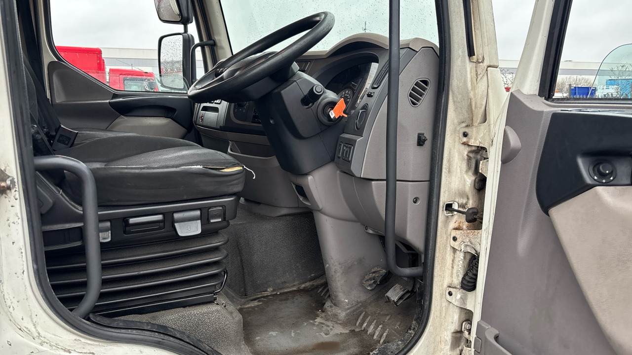 DAF LF 210 - Refrigerator truck: picture 5 DAF LF 210 - Refrigerator truck: picture 5