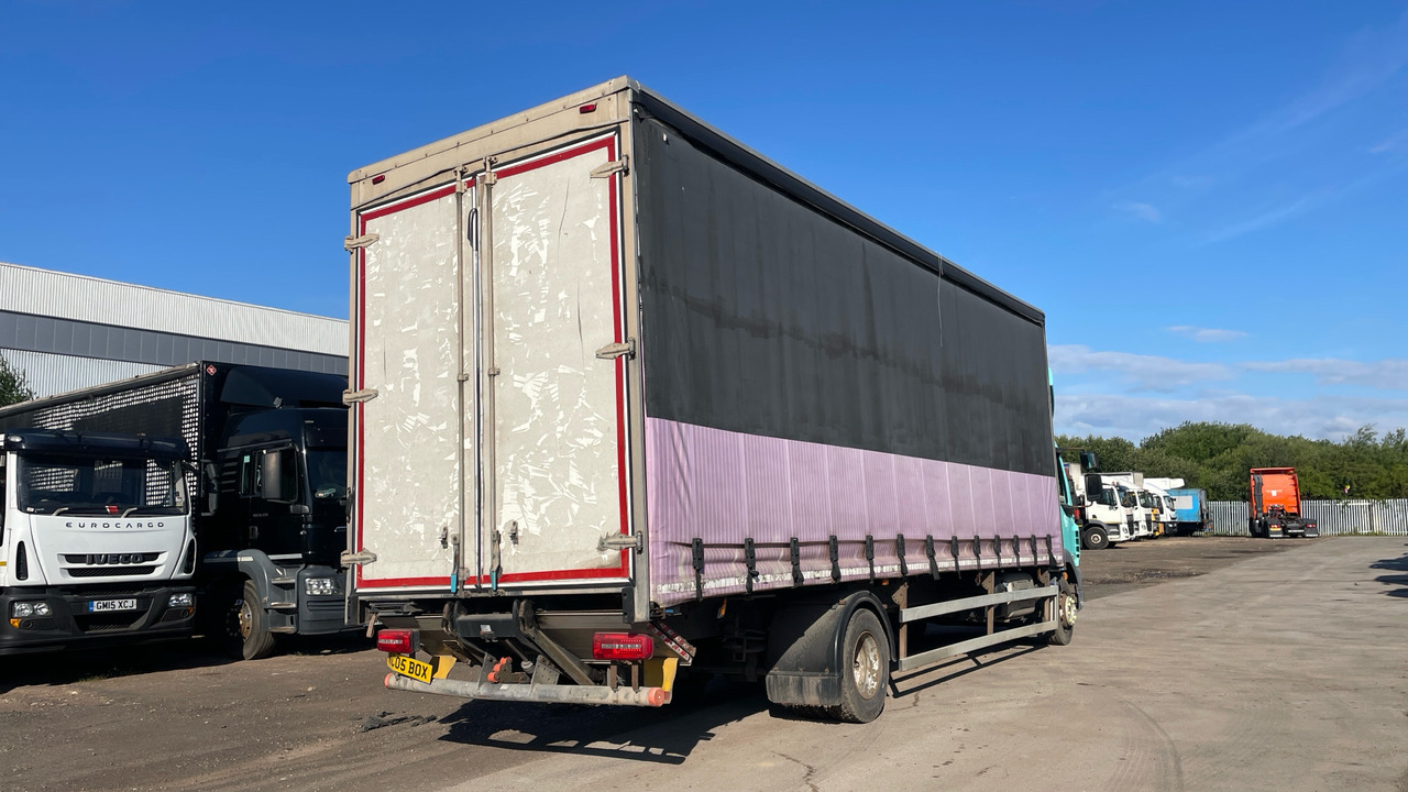 DAF LF 210 - Curtainsider truck: picture 4 DAF LF 210 - Curtainsider truck: picture 4