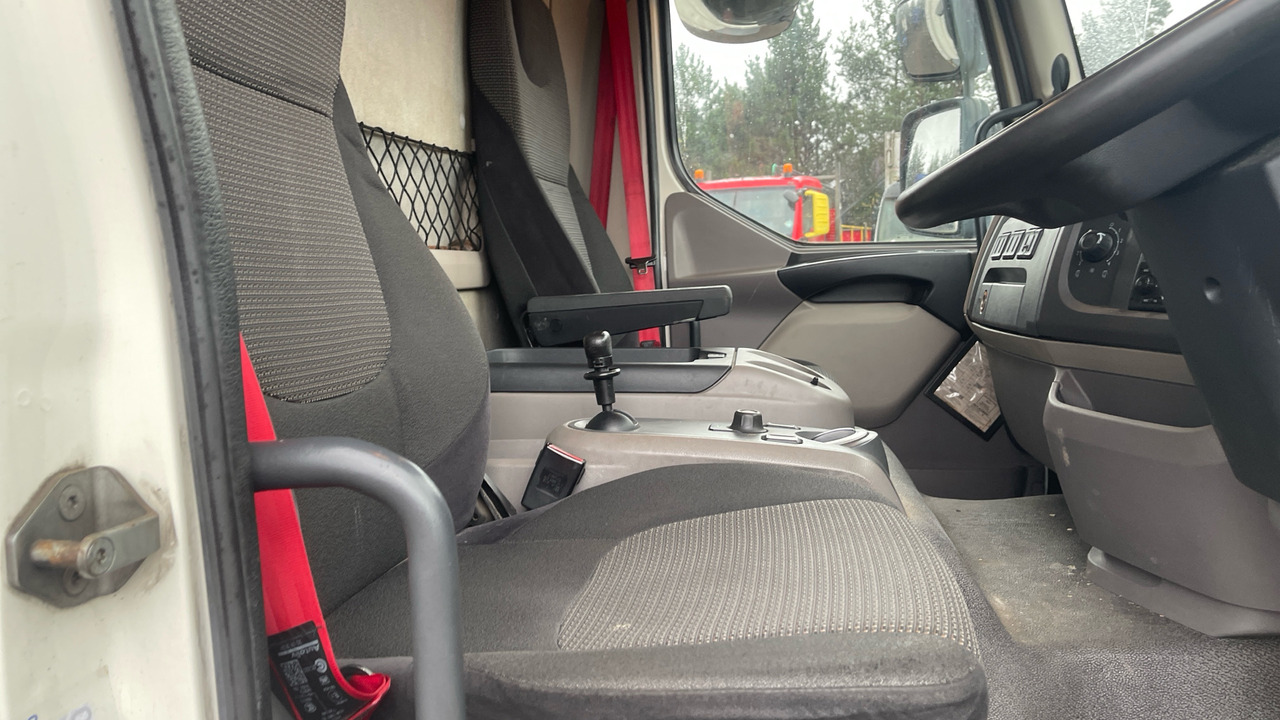 DAF LF 220 - Refrigerator truck: picture 5 DAF LF 220 - Refrigerator truck: picture 5