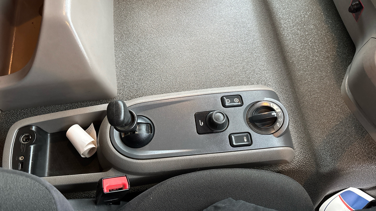 Box truck DAF LF 280: picture 13 Box truck DAF LF 280: picture 13