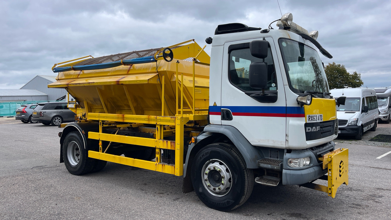 DAF LF 55.220 - Snow removal vehicle: picture 1 DAF LF 55.220 - Snow removal vehicle: picture 1