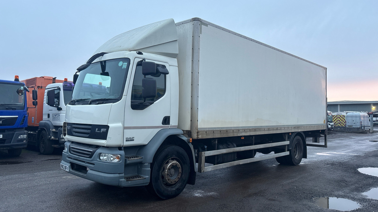 DAF LF 55.220 - Box truck: picture 2 DAF LF 55.220 - Box truck: picture 2