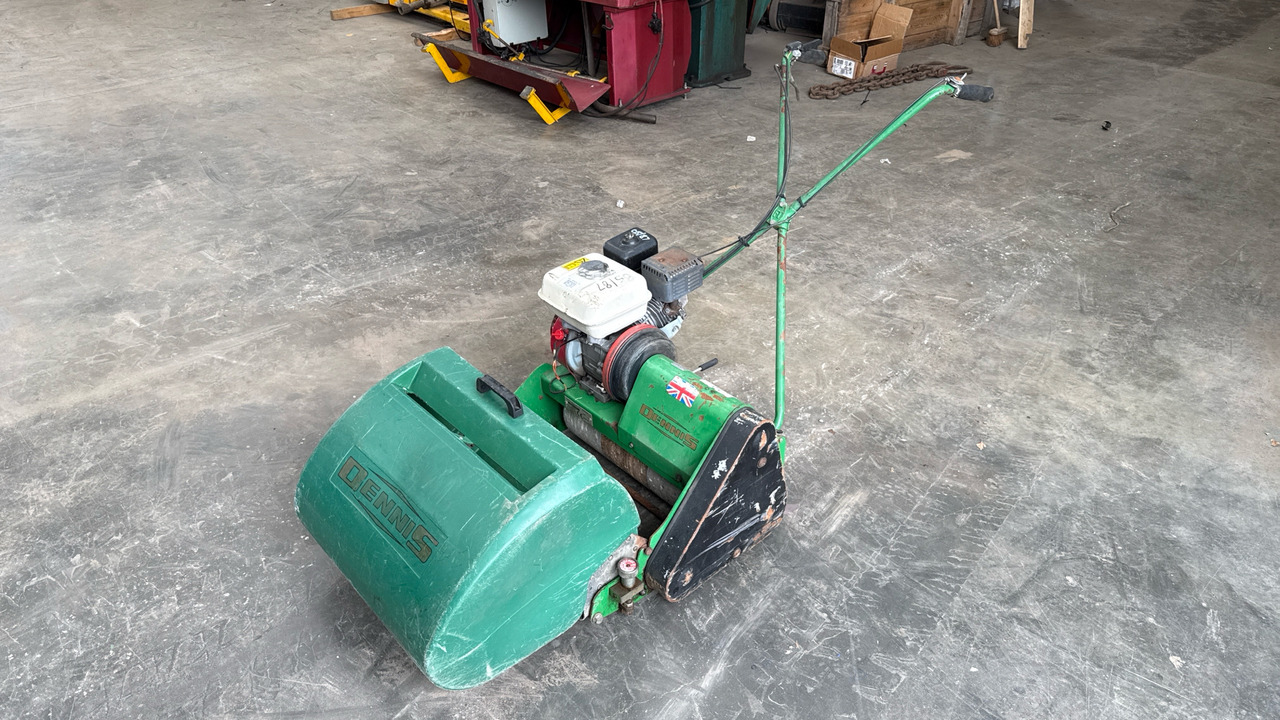 DENNIS FT20 PEDESTRIAN CYLINDER MOWER WITH GRASS BOX - Garden mower: picture 3 DENNIS FT20 PEDESTRIAN CYLINDER MOWER WITH GRASS BOX - Garden mower: picture 3