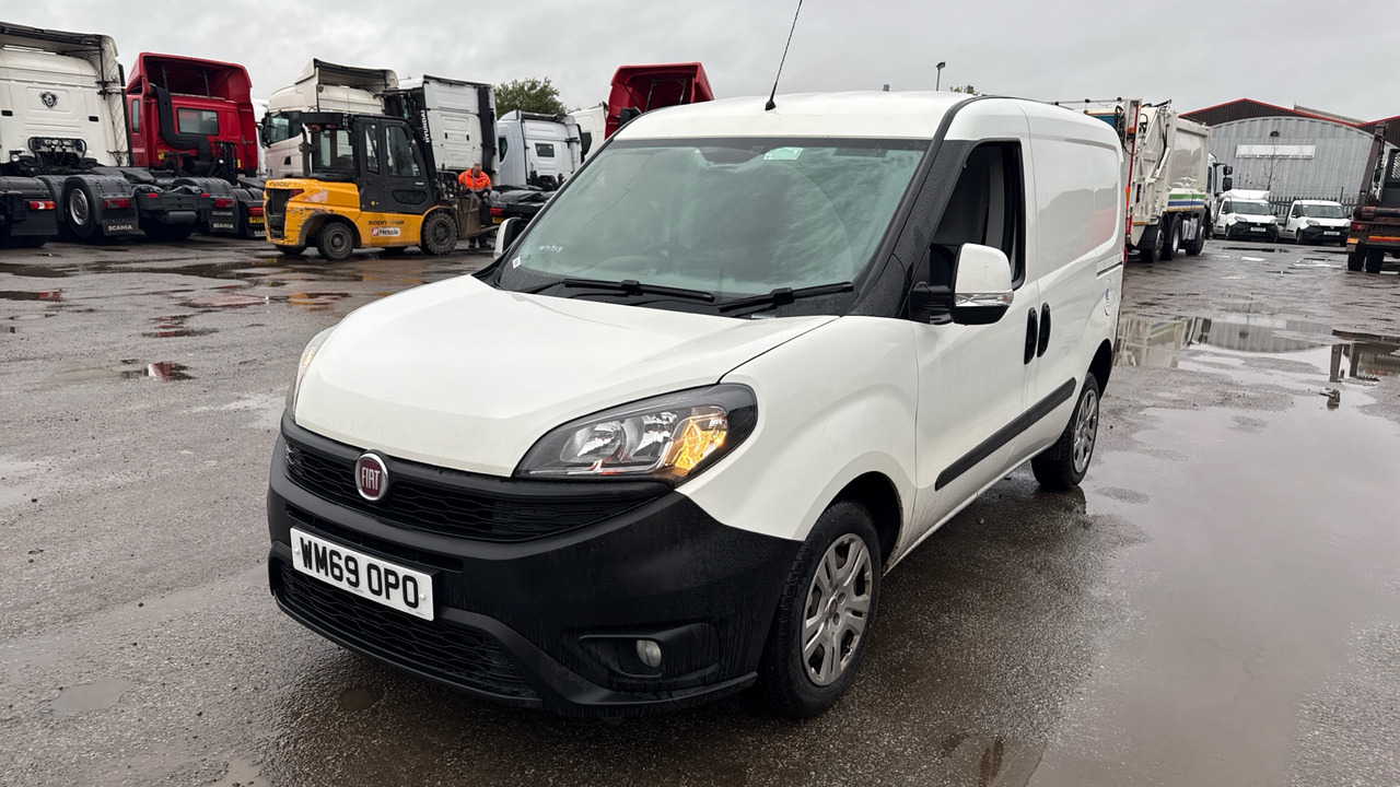 FIAT DOBLO 16V 1.3 MULTIJET 95PS TECNICO - Small van: picture 2 FIAT DOBLO 16V 1.3 MULTIJET 95PS TECNICO - Small van: picture 2